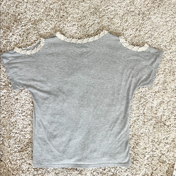 Cute Gray Top With Crochet Detail and Open Shoulder Size Small - Picture 8 of 8